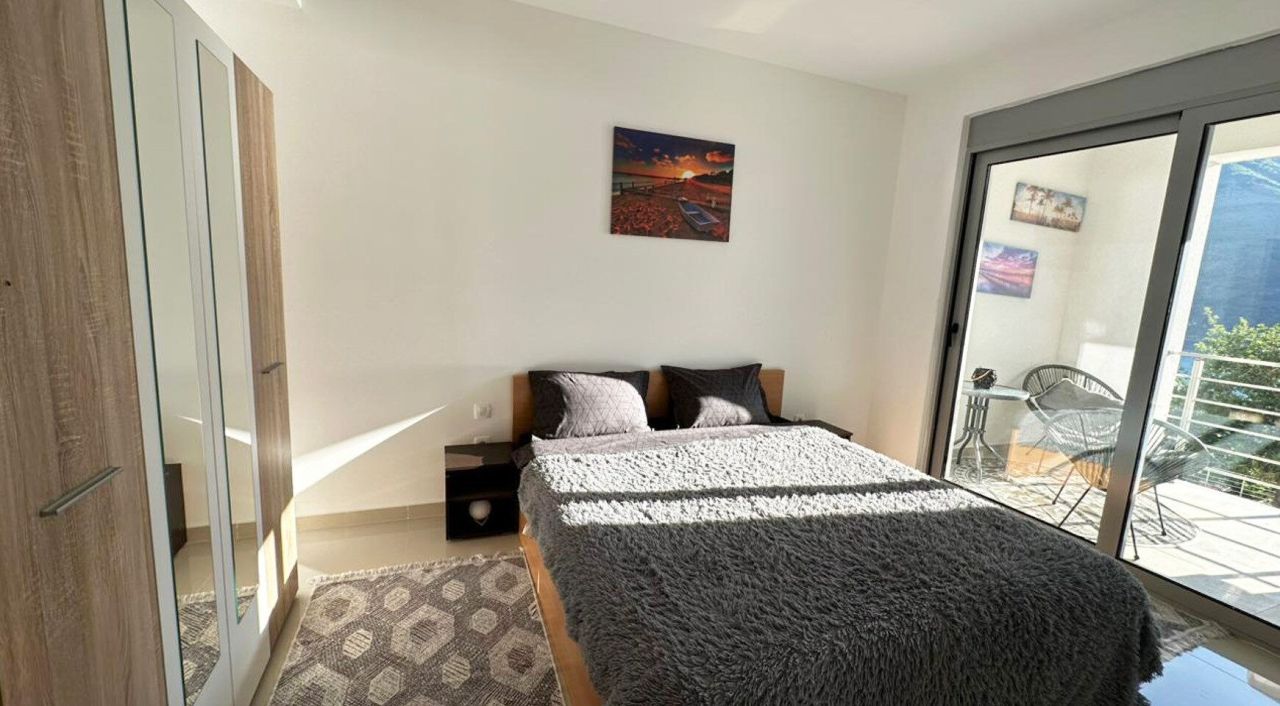 Квартира в Доброте, Черногория, 52 м² - фото 3