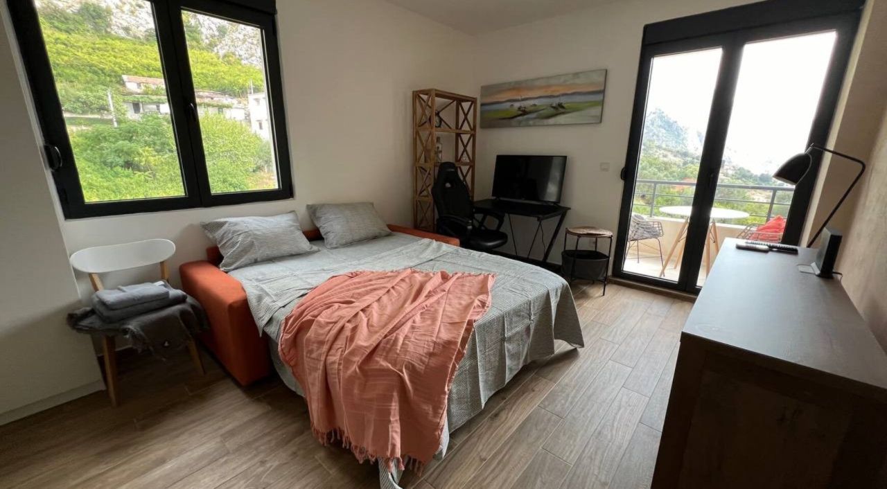 Квартира в Доброте, Черногория, 28 м² - фото 13