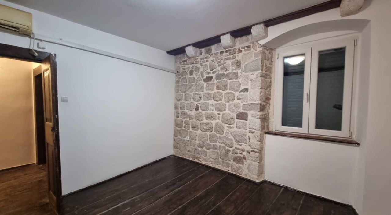 Квартира в Которе, Черногория, 88 м² - фото 6