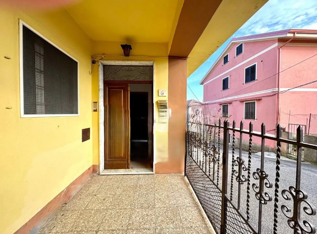 Дом в Реджо-ди-Калабрии, Италия, 220 м² - фото 4