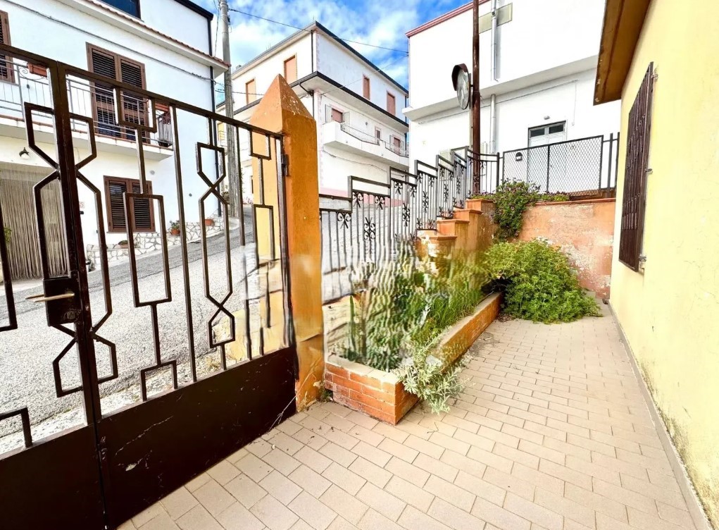 Дом в Реджо-ди-Калабрии, Италия, 220 м² - фото 5