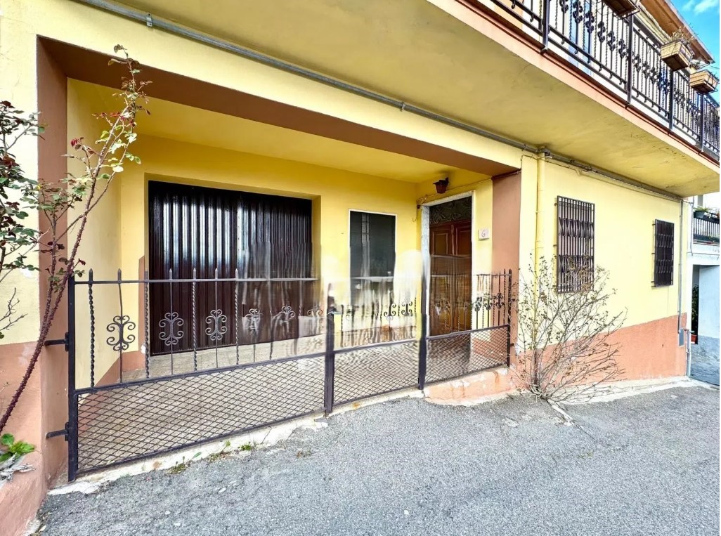 Дом в Реджо-ди-Калабрии, Италия, 220 м² - фото 7