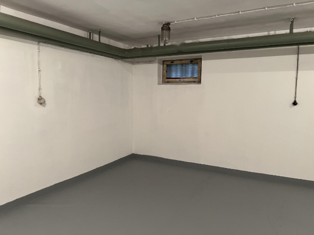 Офис в Любляне, Словения, 32 м² - фото 1