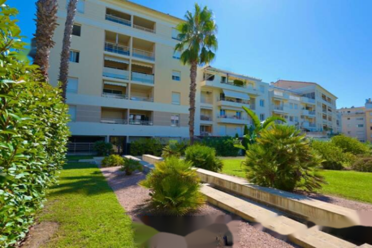 Квартира в Каннах, Франция, 46 м² - фото 1