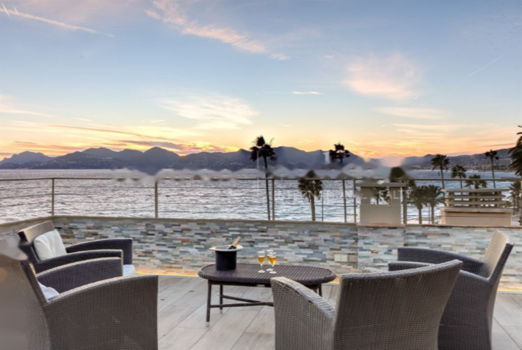 Квартира в Каннах, Франция, 120 м² - фото 1