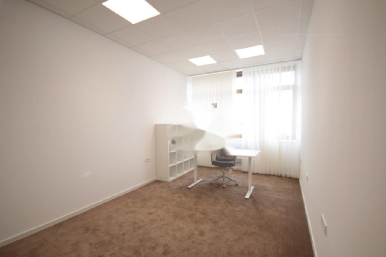 Офис в Любляне, Словения, 28 м² - фото 3