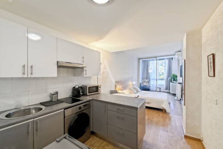 Квартира в Каннах, Франция, 26 м² - фото 2