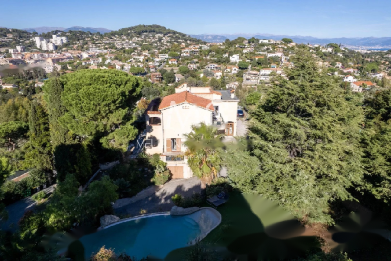 Квартира в Каннах, Франция, 200 м² - фото 10