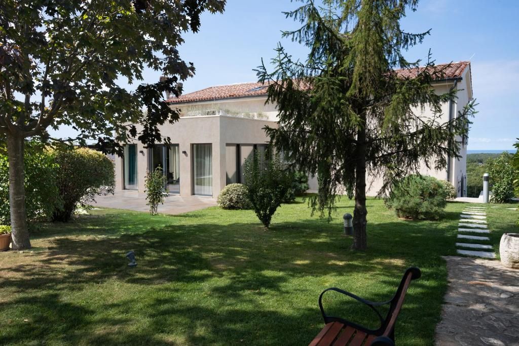 Отель, гостиница в Буйе, Хорватия, 758 м² - фото 2