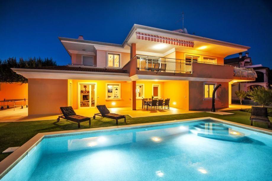 Вилла в Ровини, Хорватия, 550 м² - фото 2