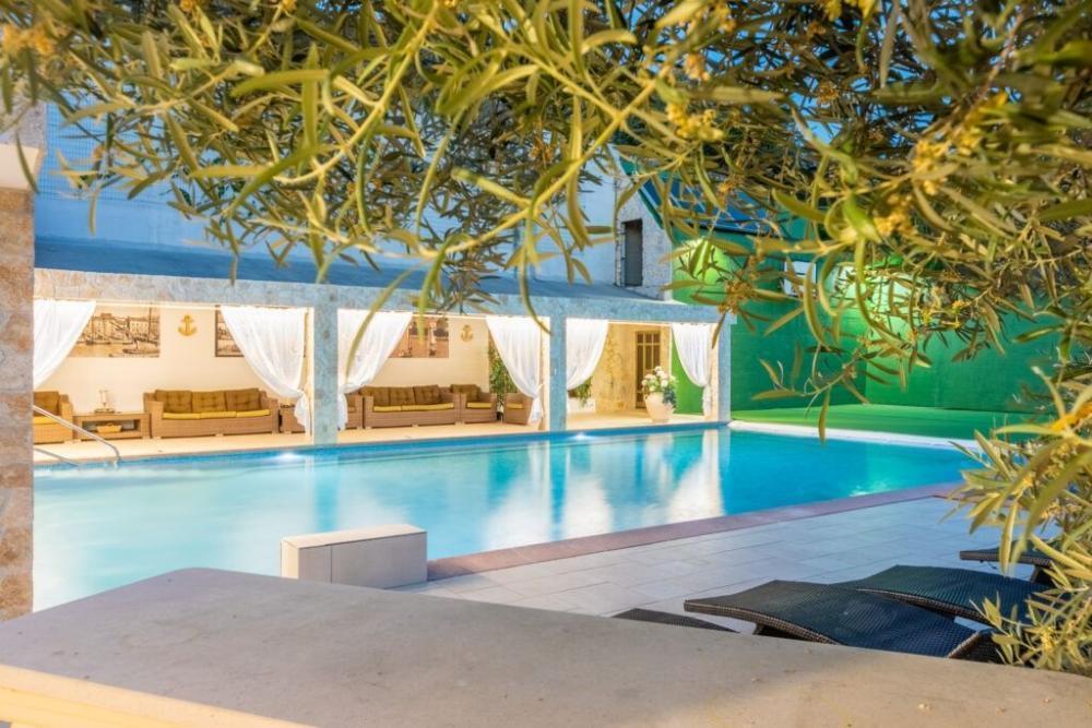 Отель, гостиница в Цриквенице, Хорватия, 370 м² - фото 2