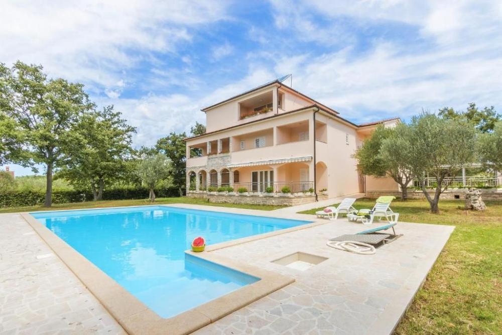 Отель, гостиница Krnica, Marčana, Хорватия, 1 000 м² - фото 3