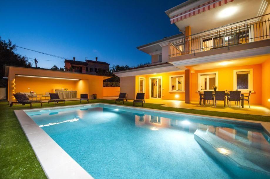 Вилла в Ровини, Хорватия, 550 м² - фото 3