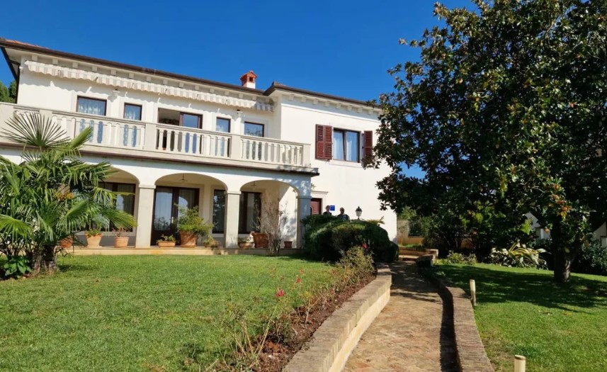 Вилла в Умаге, Хорватия, 380 м² - фото 3