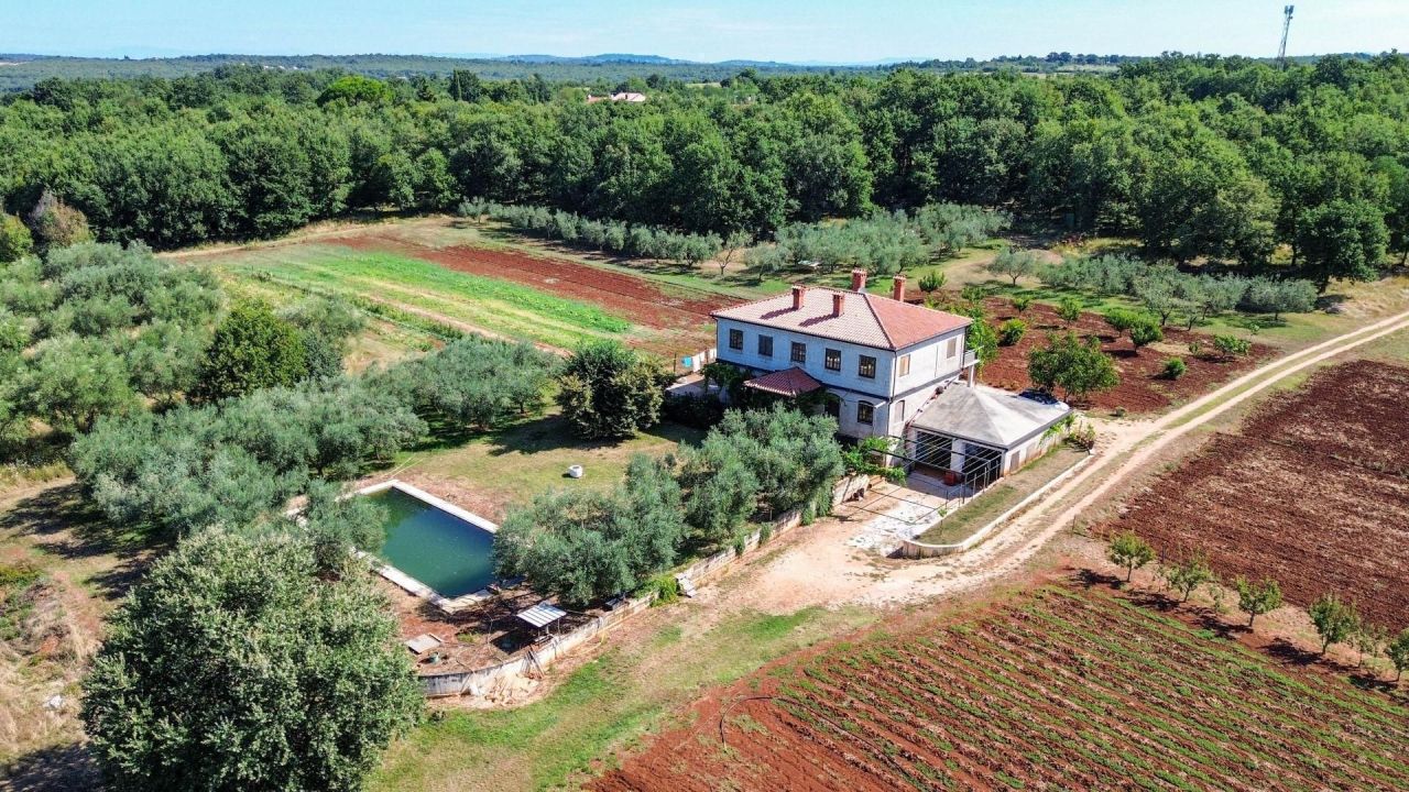 Вилла в Умаге, Хорватия, 360 м² - фото 4