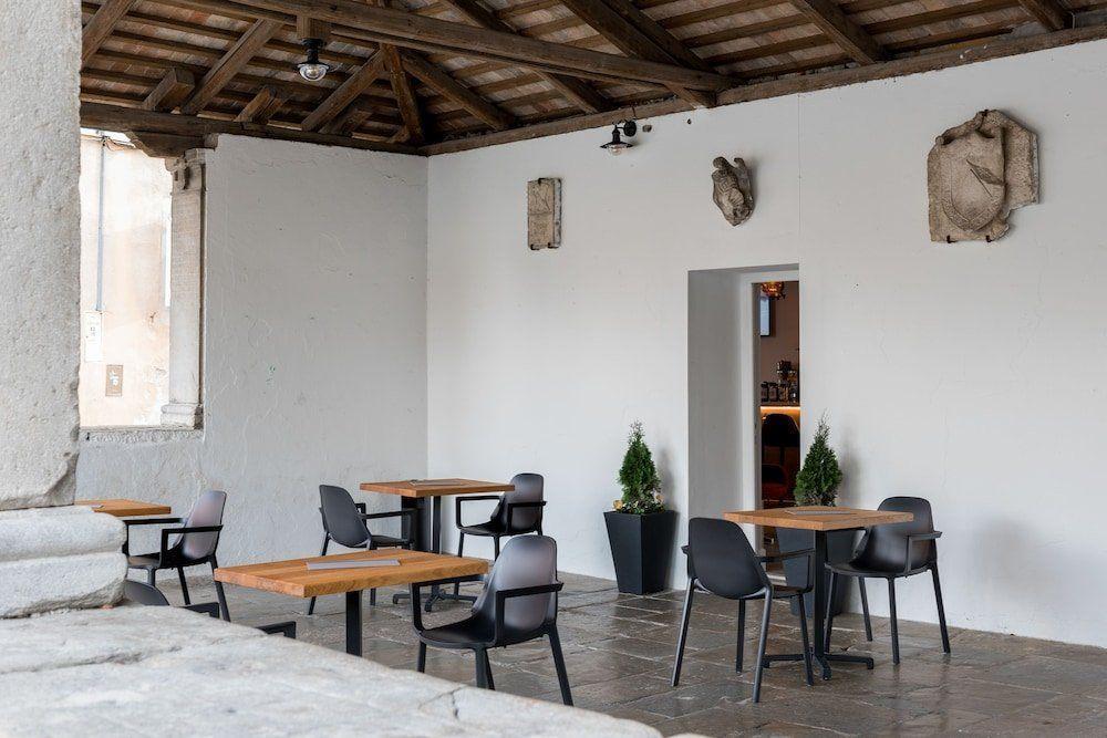 Отель, гостиница в Лабине, Хорватия, 600 м² - фото 5