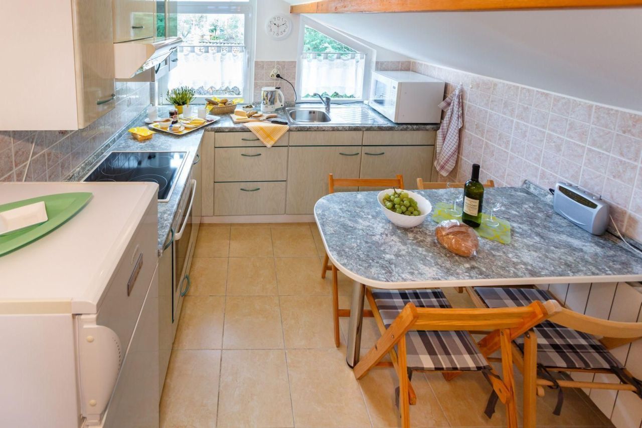 Отель, гостиница в Малинска-Дубашнице, Хорватия, 300 м² - фото 6