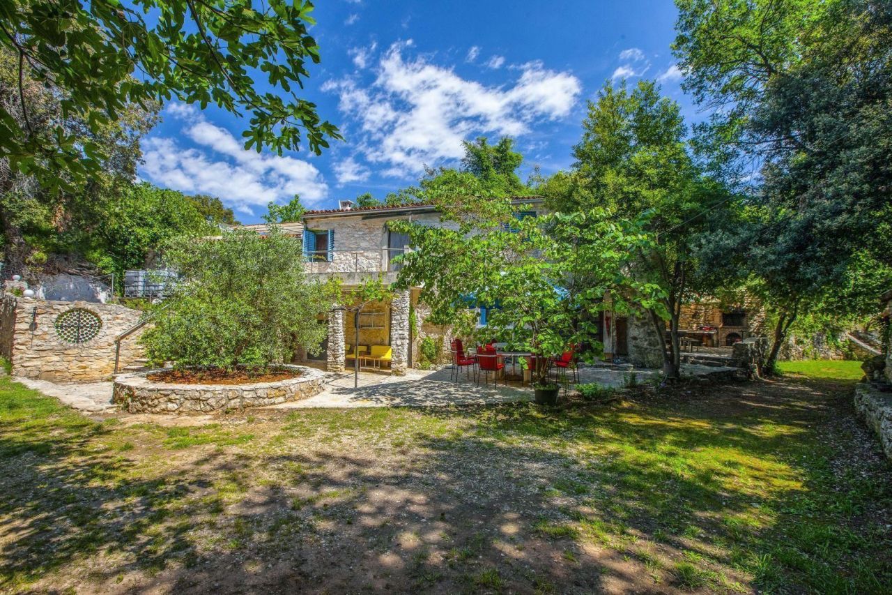 Вилла в Пуле, Хорватия, 258 м² - фото 6