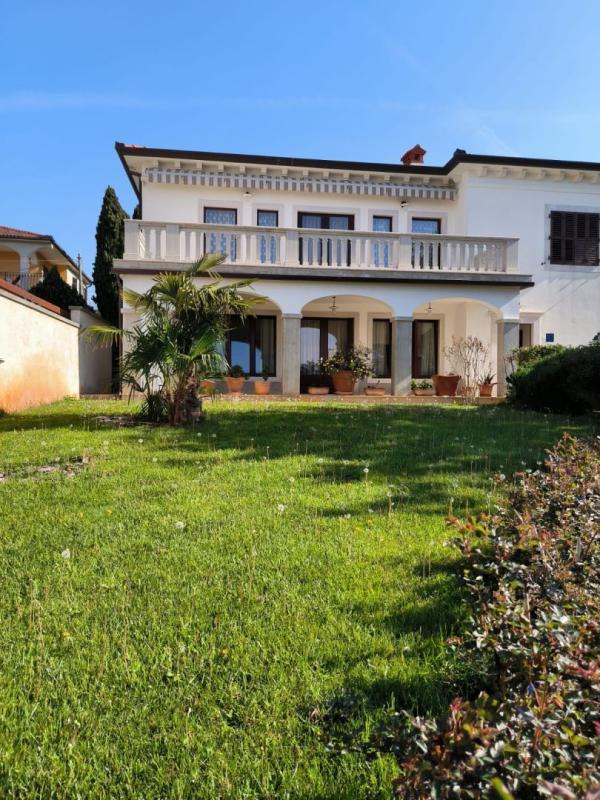 Вилла в Умаге, Хорватия, 380 м² - фото 8