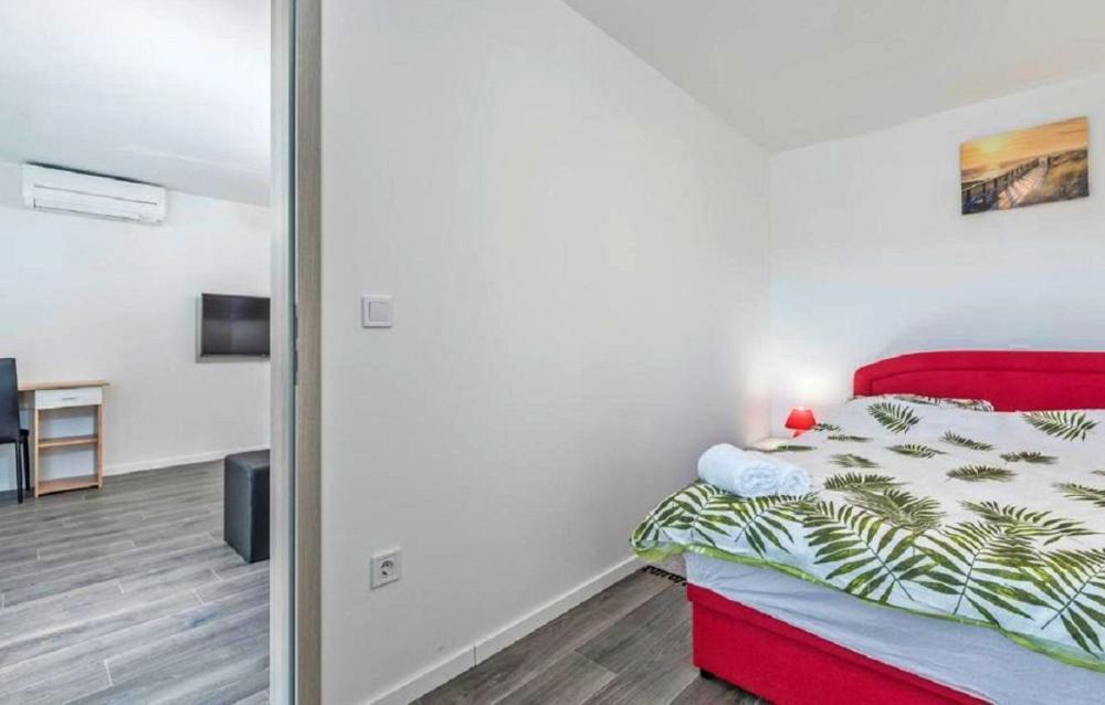 Вилла в Ровини, Хорватия, 304 м² - фото 9