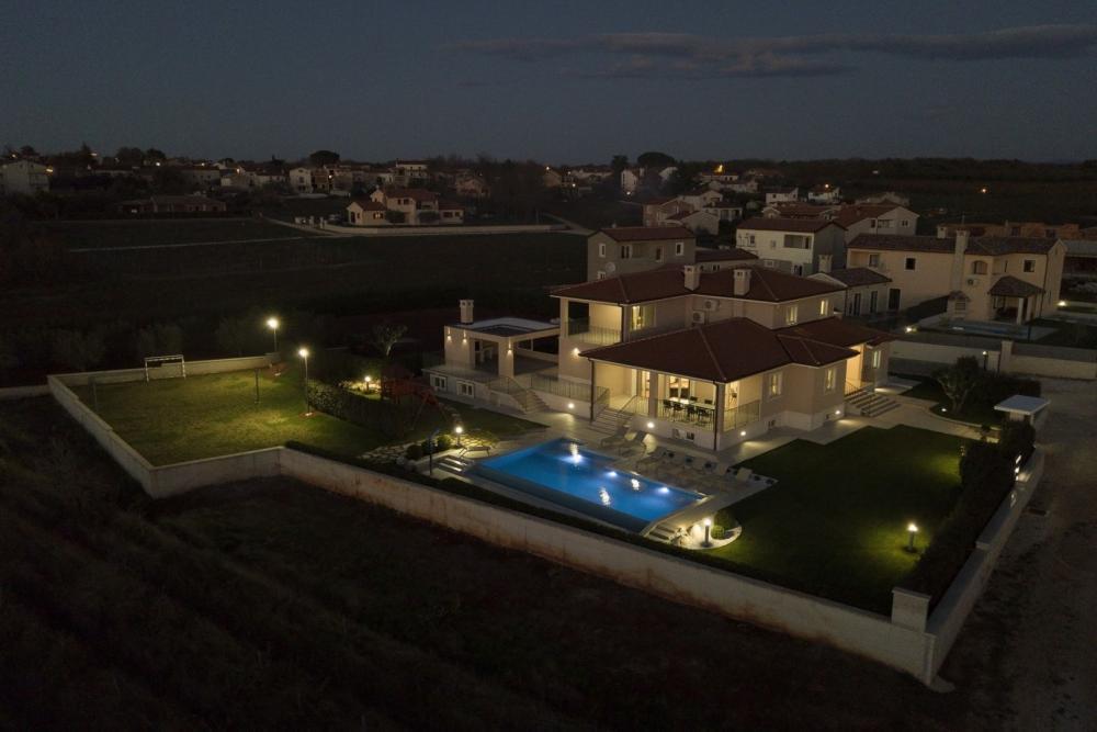 Вилла Deklići, Kaštelir-Labinci, Хорватия, 400 м² - фото 10