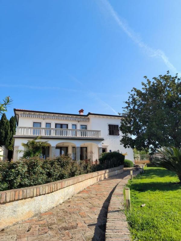 Вилла в Умаге, Хорватия, 380 м² - фото 10