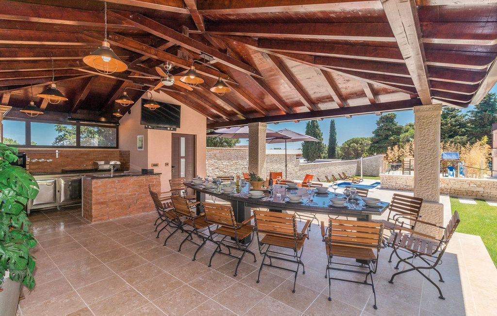 Отель, гостиница Valtura, Хорватия, 600 м² - фото 12