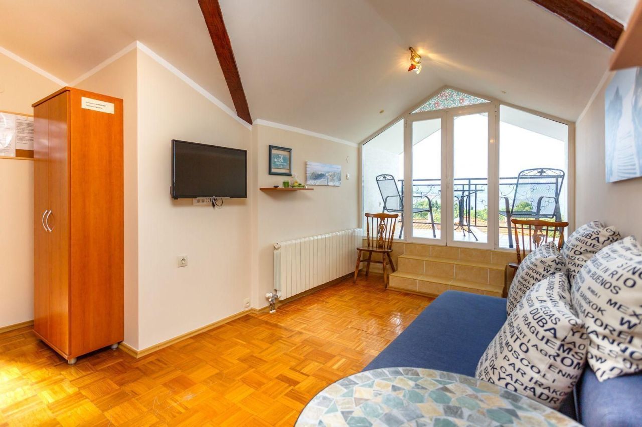 Отель, гостиница в Малинска-Дубашнице, Хорватия, 300 м² - фото 14