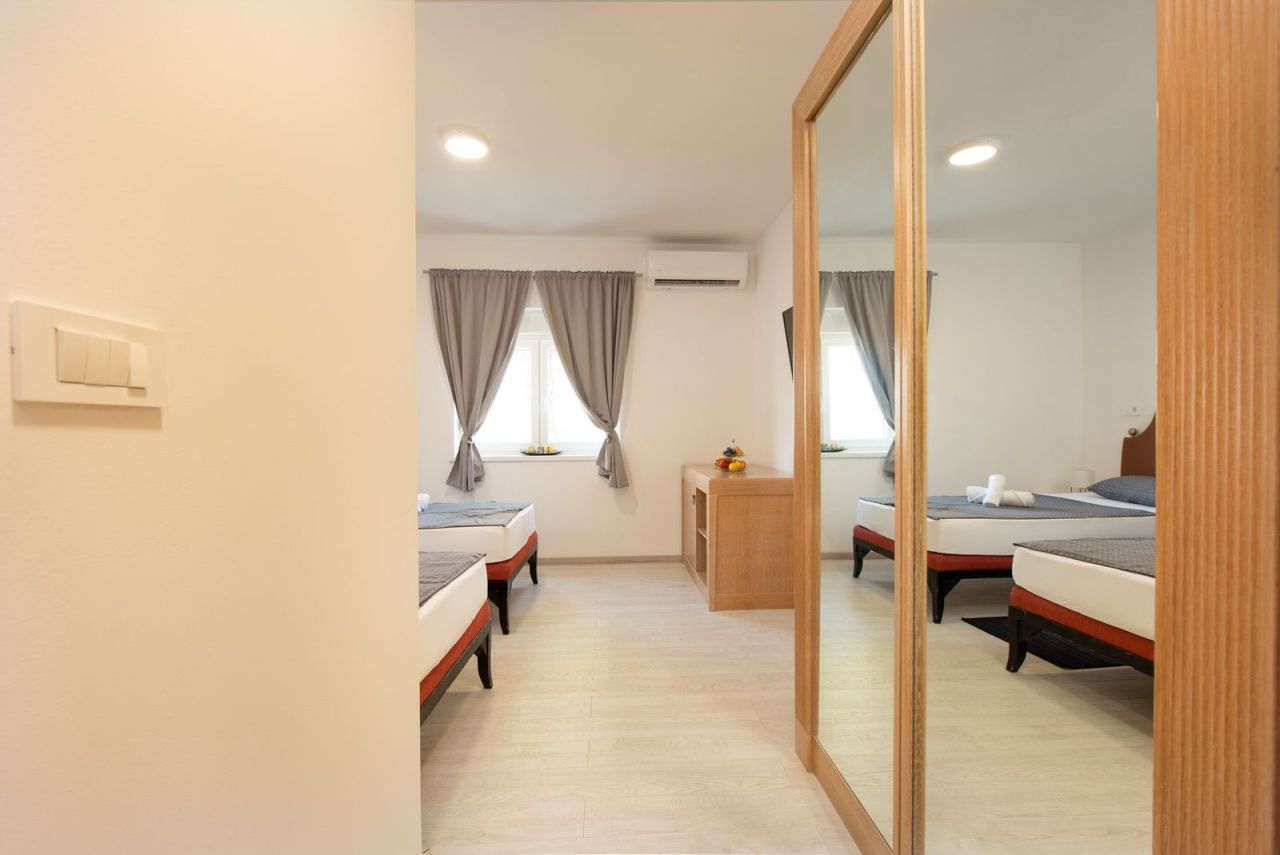 Отель, гостиница Pićan, Хорватия, 1 025 м² - фото 14