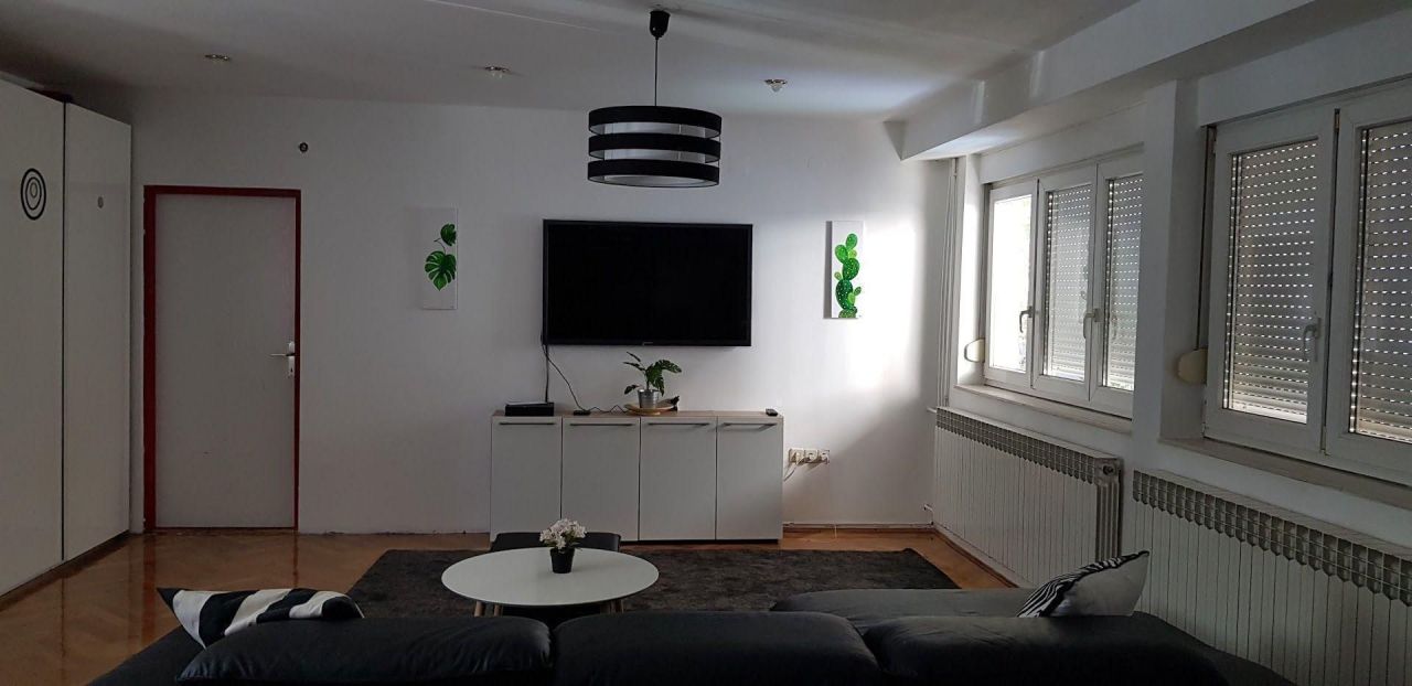 Отель, гостиница Knežija, Trešnjevka - Jug, Хорватия, 400 м² - фото 12