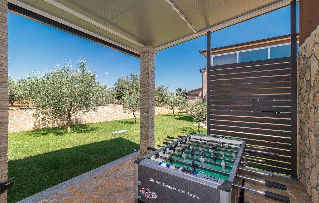 Отель, гостиница Valtura, Хорватия, 600 м² - фото 18