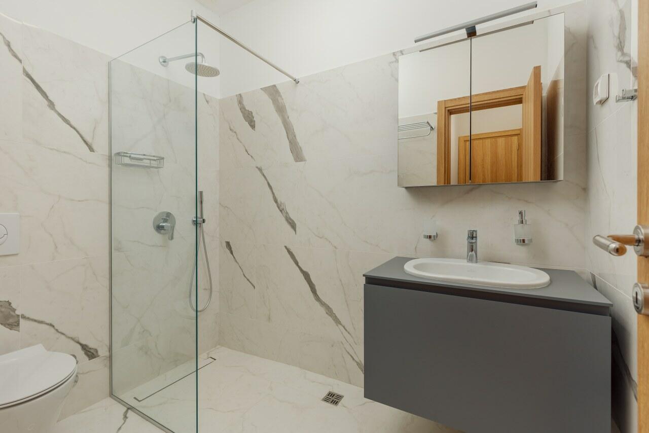 Квартира в Доброте, Черногория, 144 м² - фото 17