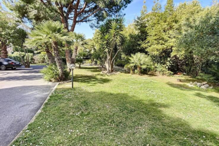 Квартира в Каннах, Франция, 32 м² - фото 1