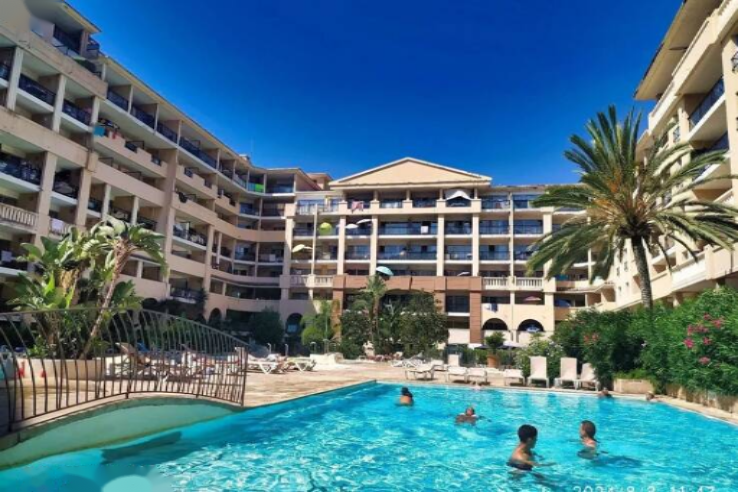 Квартира в Каннах, Франция, 28 м² - фото 1