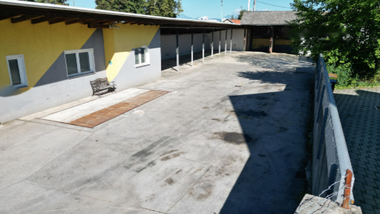 Офис в Любляне, Словения, 350 м² - фото 1