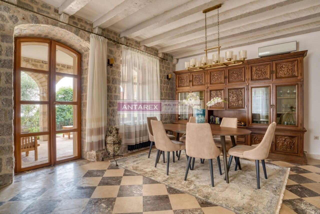 Вилла в Режевичах, Черногория, 450 м² - фото 7