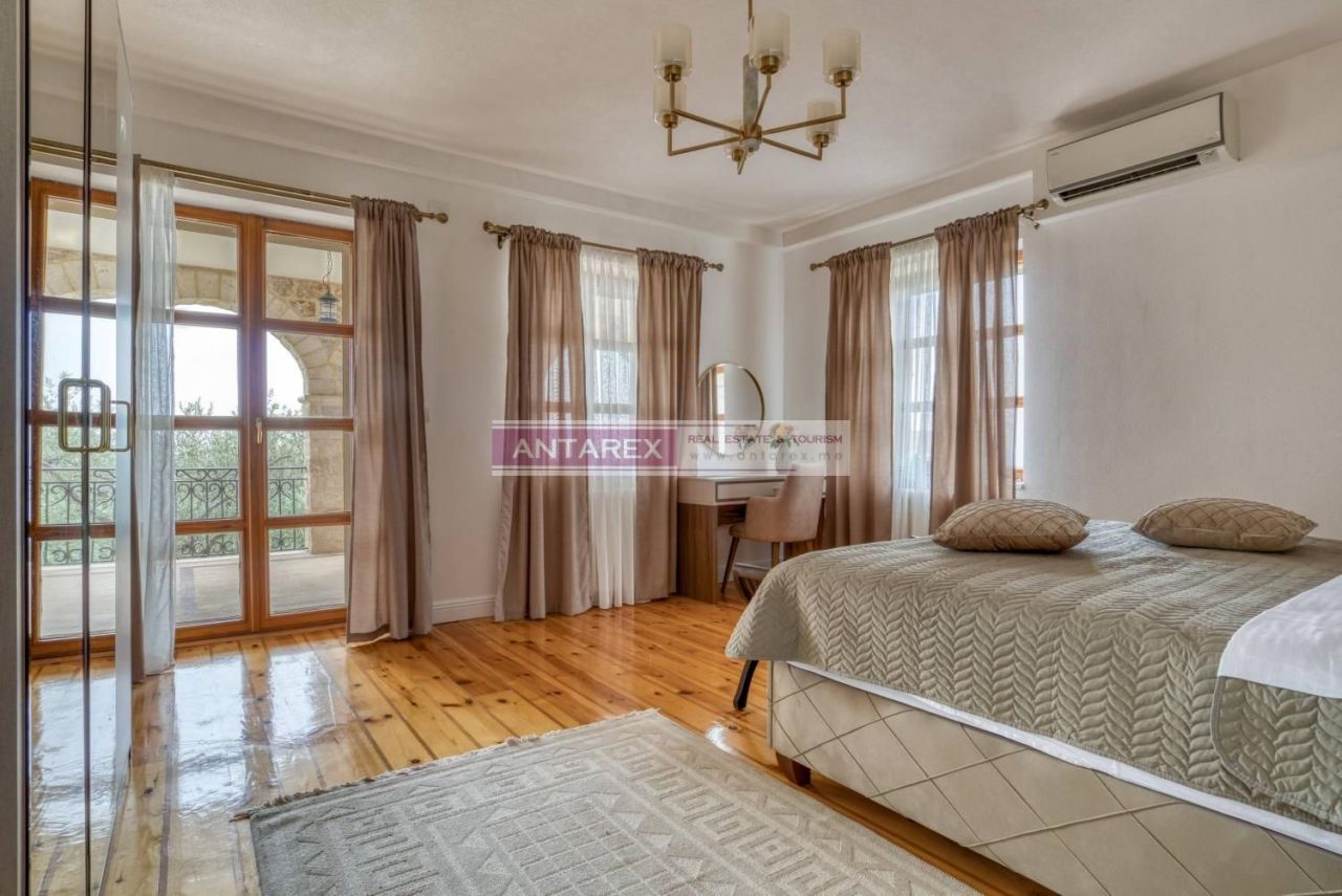 Вилла в Режевичах, Черногория, 450 м² - фото 10