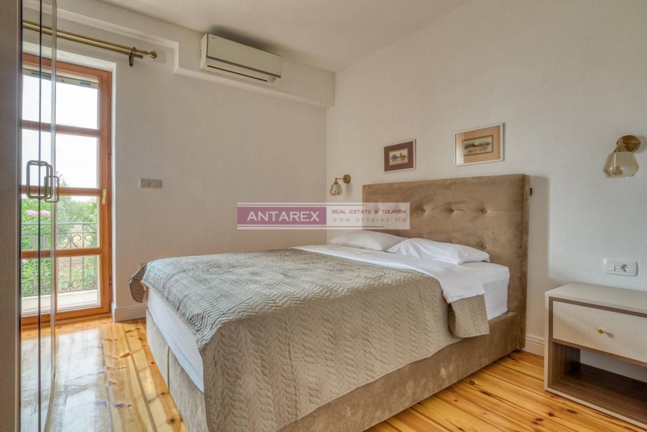 Вилла в Режевичах, Черногория, 450 м² - фото 11