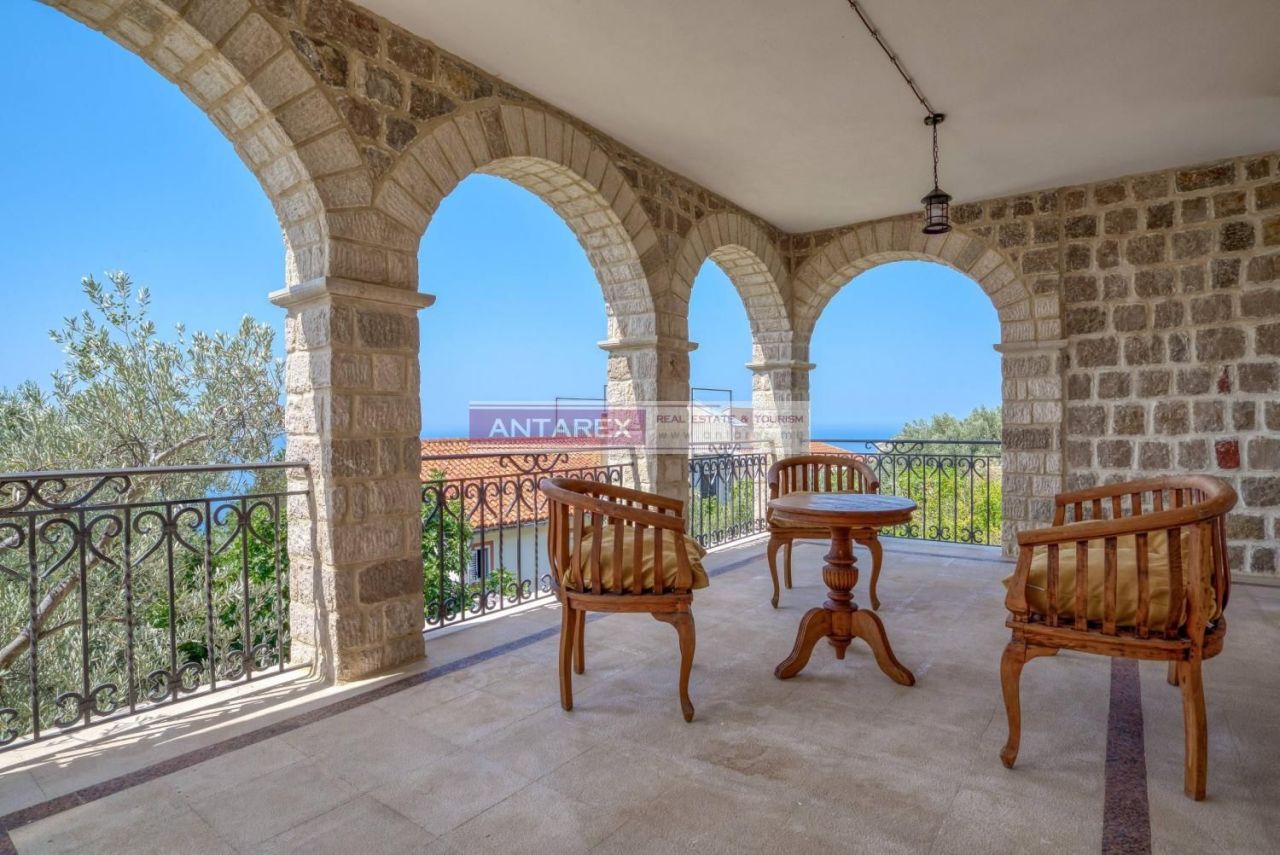 Вилла в Режевичах, Черногория, 450 м² - фото 17