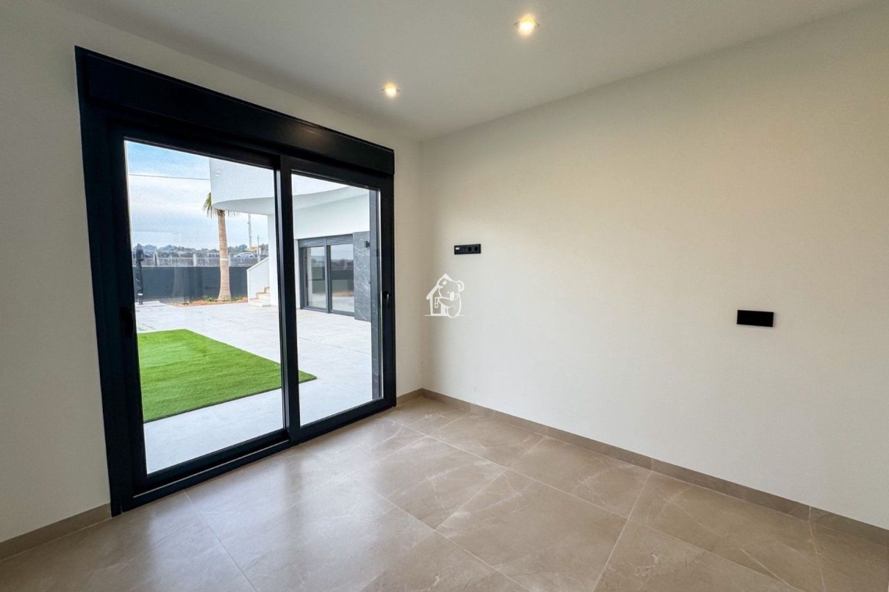 Апартаменты в Альгорфе, Испания, 125 м² - фото 9