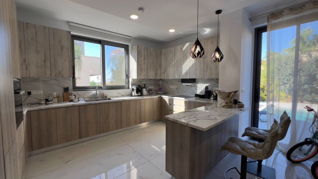 Вилла в Лимасоле, Кипр, 346 м² - фото 7