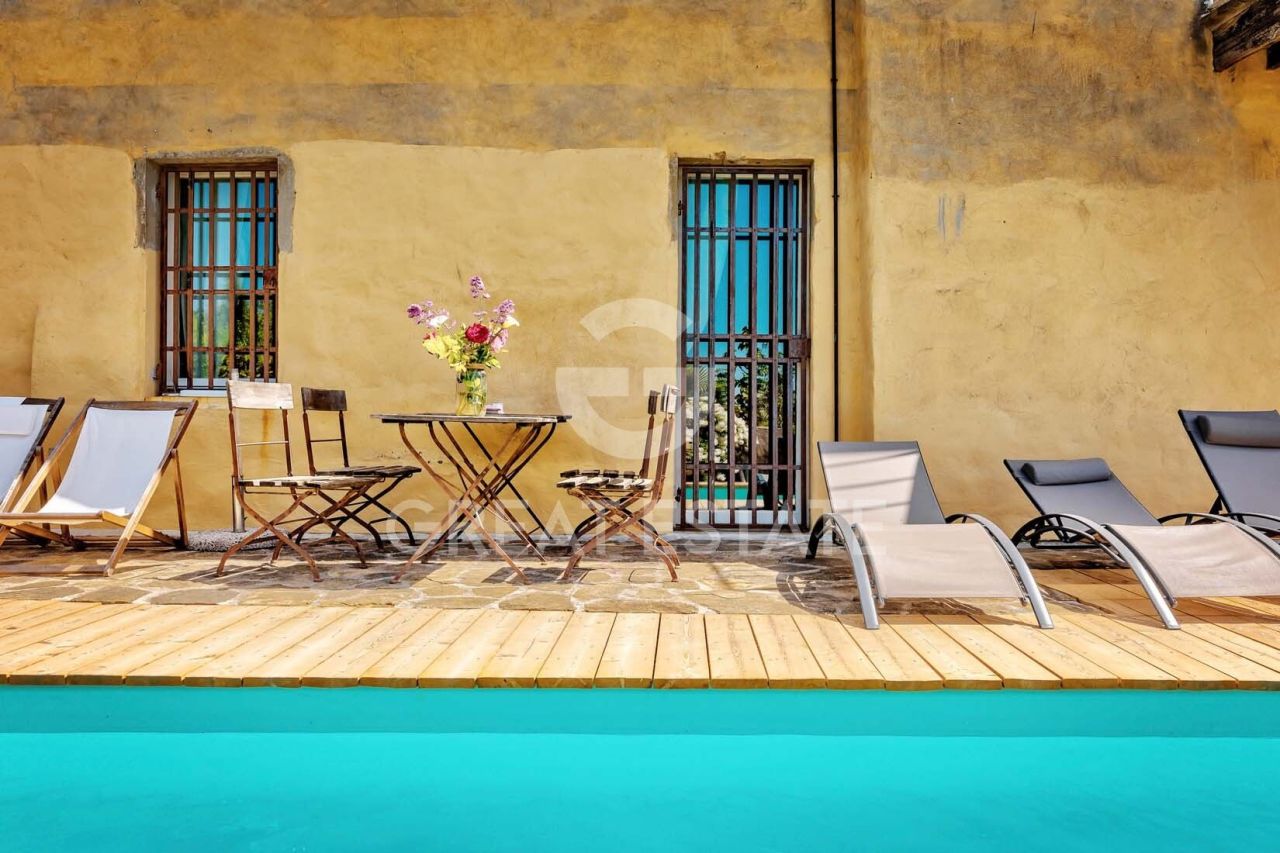 Дом в Ареццо, Италия, 357 м² - фото 4