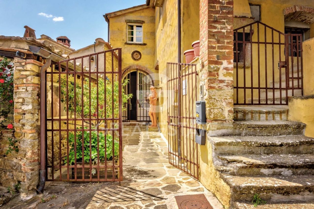 Дом в Ареццо, Италия, 357 м² - фото 7