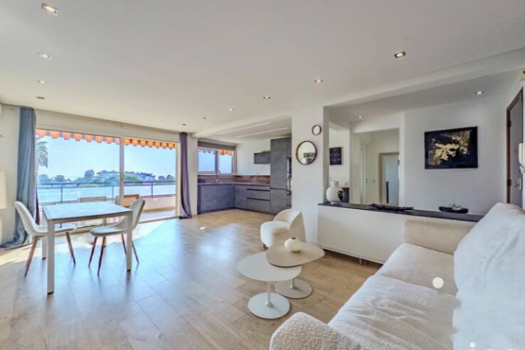 Квартира в Каннах, Франция, 60 м² - фото 1