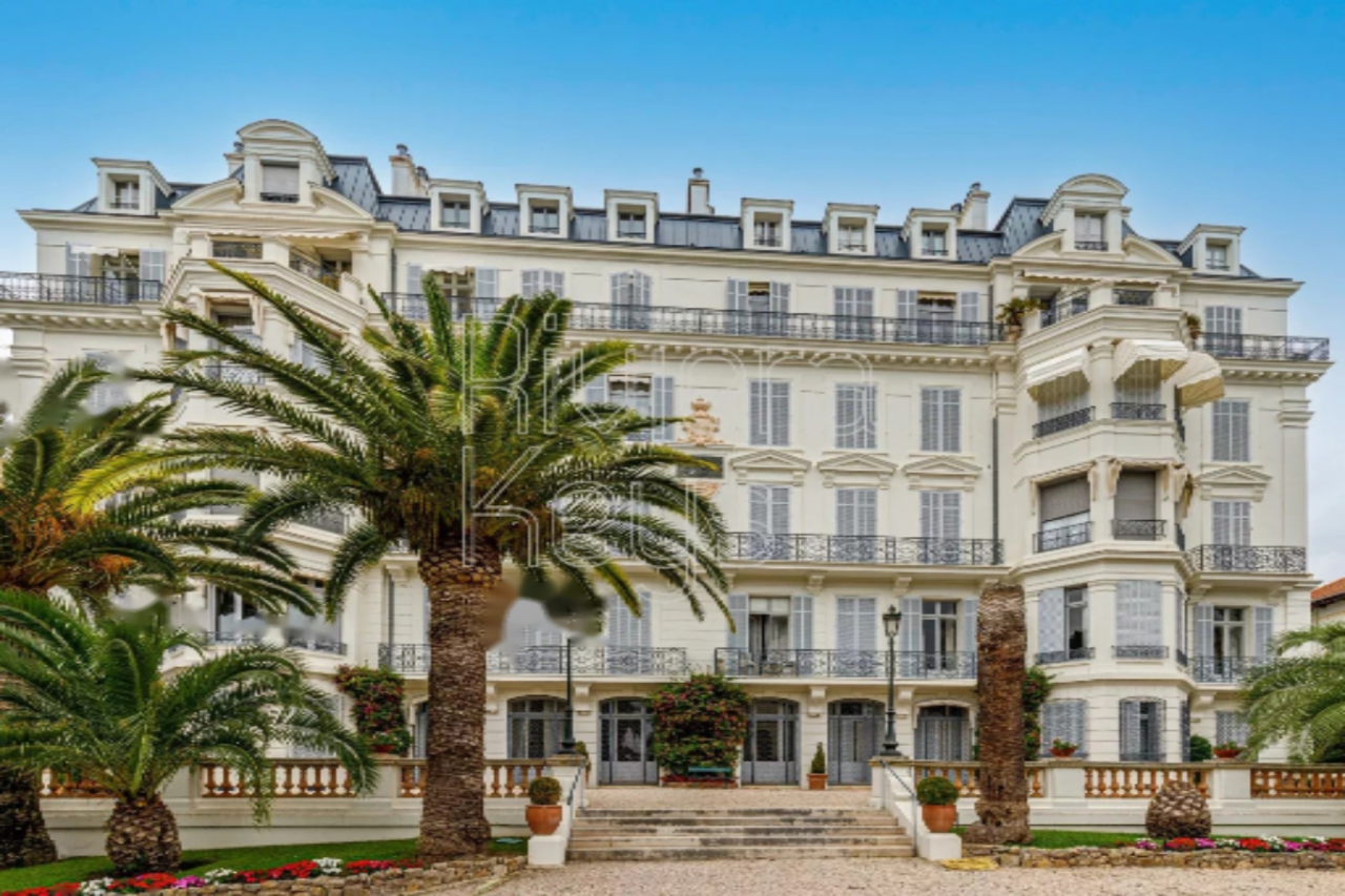 Квартира в Каннах, Франция, 239 м² - фото 1