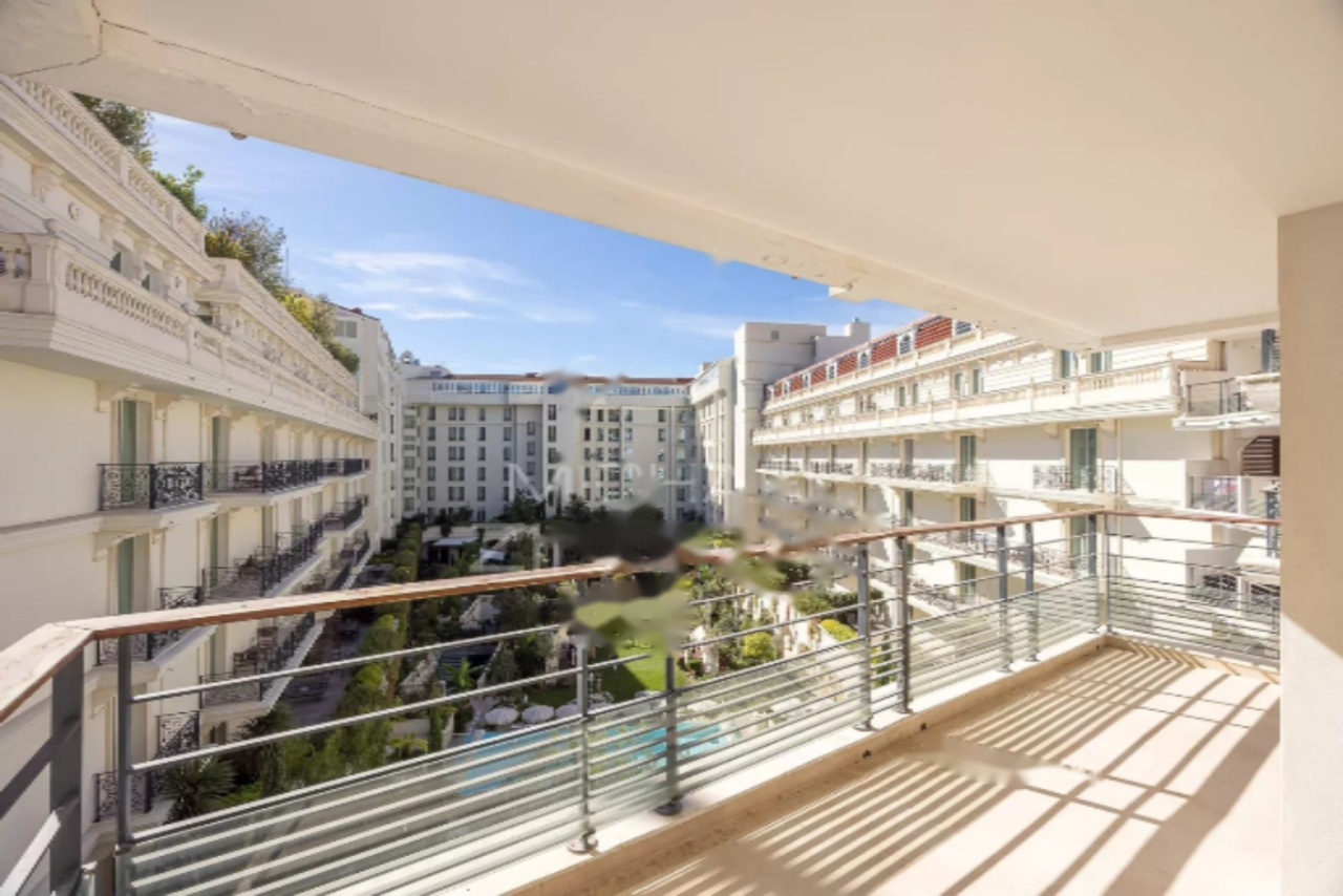 Квартира в Каннах, Франция, 232 м² - фото 2