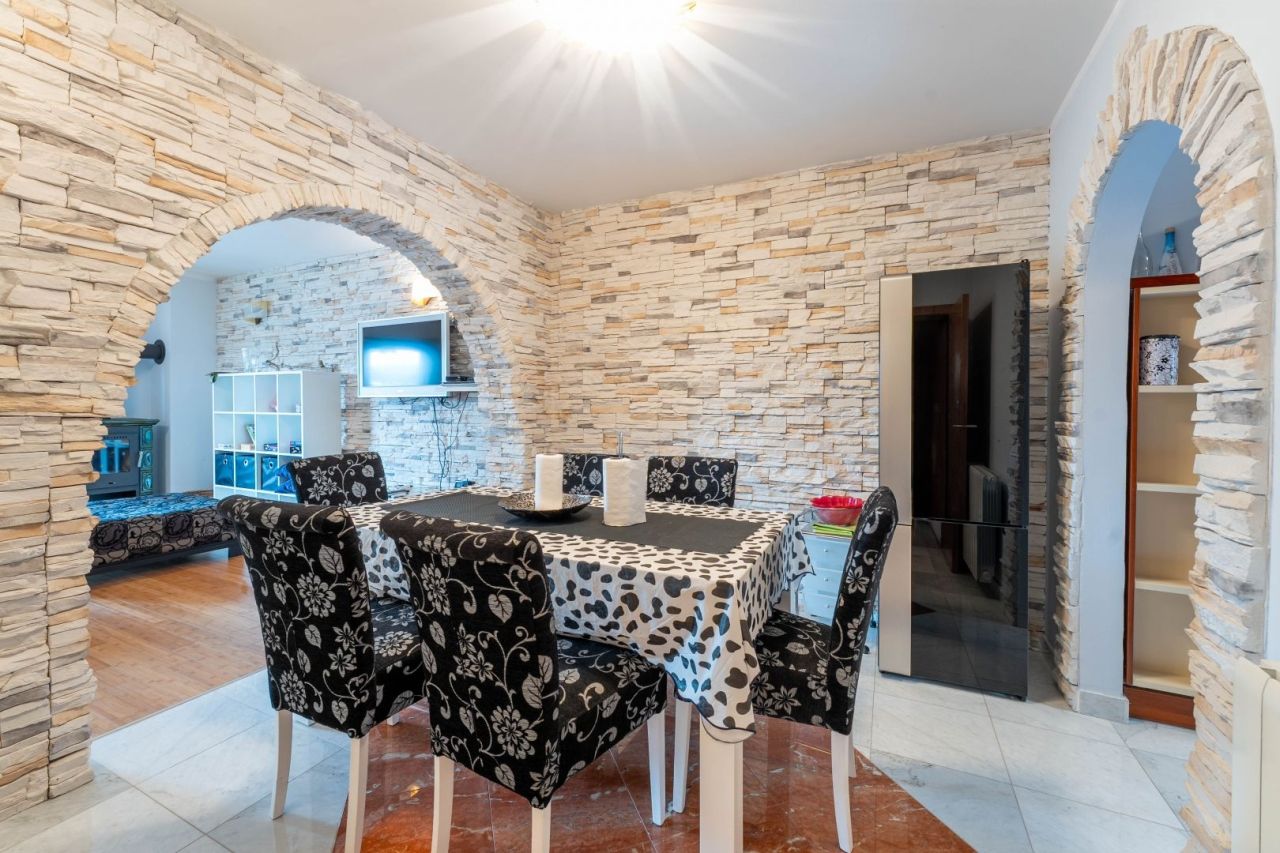 Вилла в Опатии, Хорватия, 261 м² - фото 2