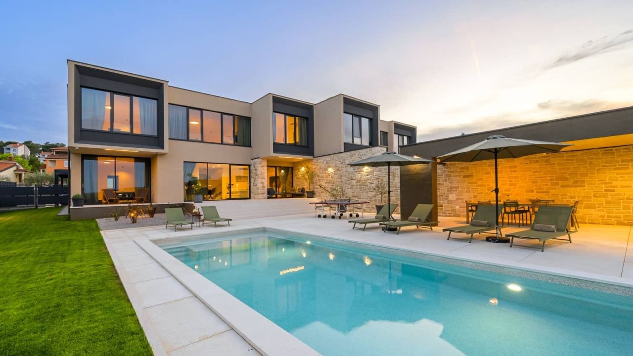 Вилла в Ровини, Хорватия, 250 м² - фото 2