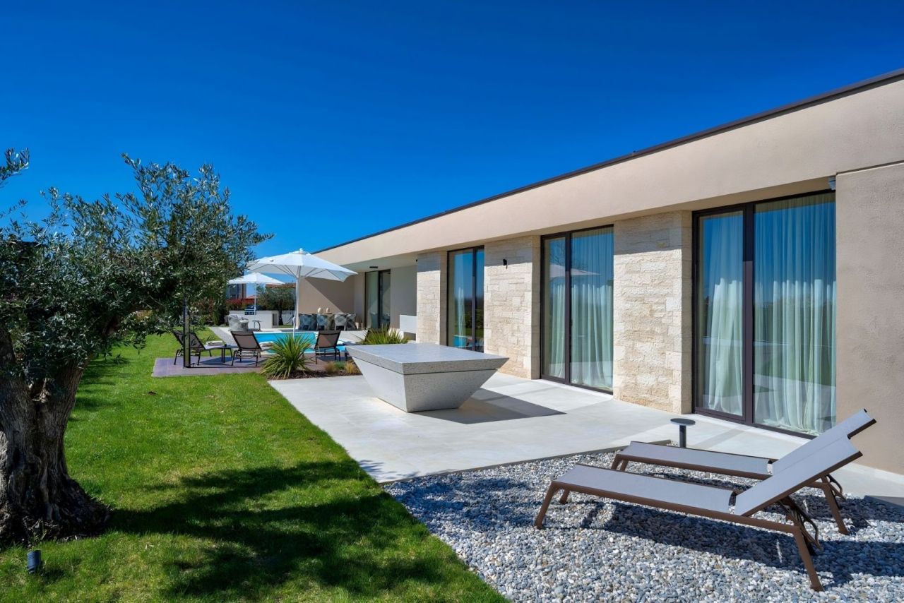 Вилла в Порече, Хорватия, 248 м² - фото 2