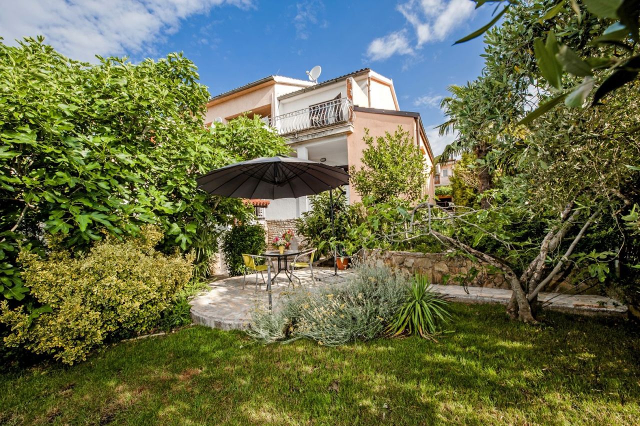 Отель, гостиница в Ровини, Хорватия, 360 м² - фото 4